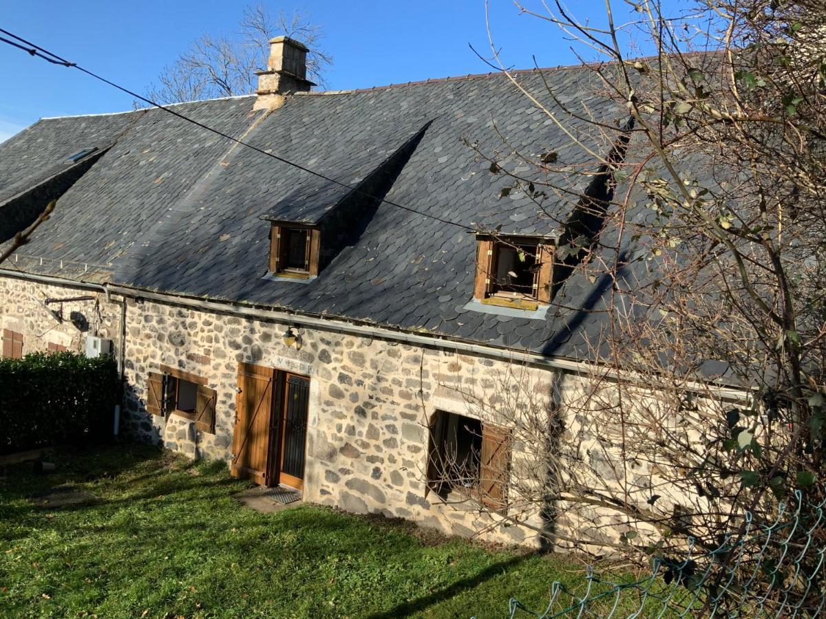Le Buron Du Mas Marchastel (Cantal) Exterior photo