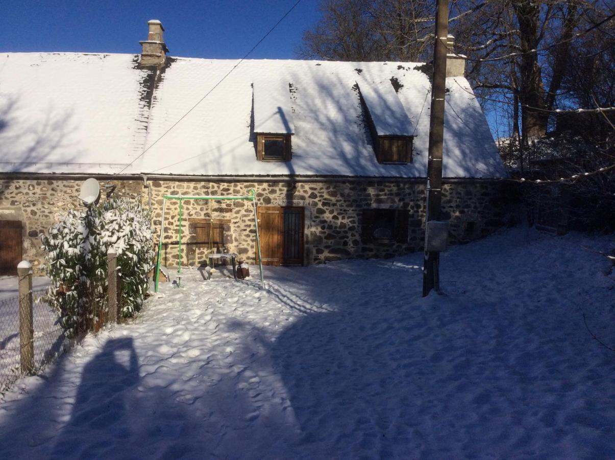 Le Buron Du Mas Marchastel (Cantal) Exterior photo